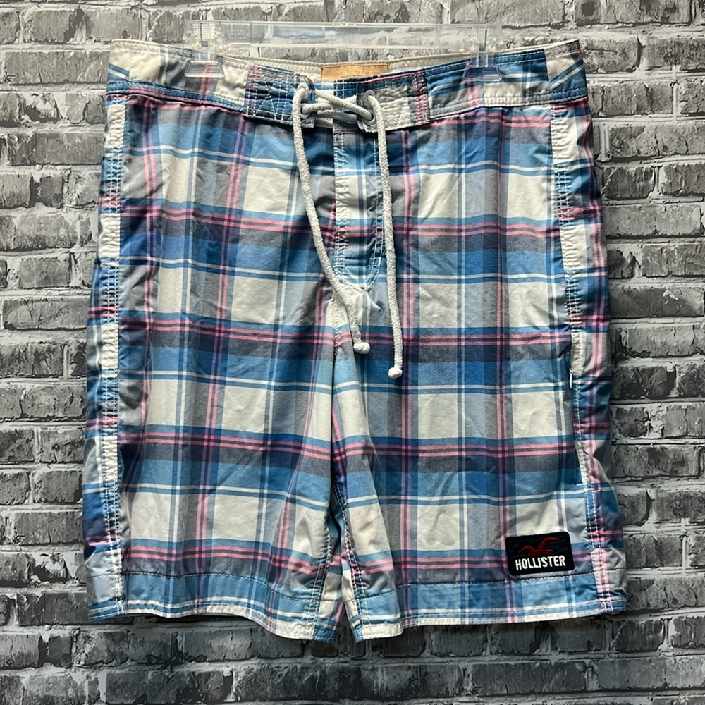Hollister swim